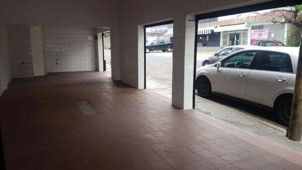Renta de Local Comercial Atizapán | $ 35,000 mensuales - Image 2